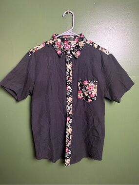 Allegra K Black Short-Sleeve Button-Down Shirt with Floral Trim size 40 EU M
